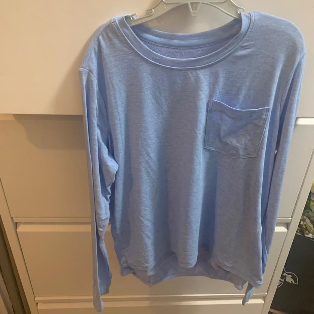 Athleta girl size 12 long sleeve shirt